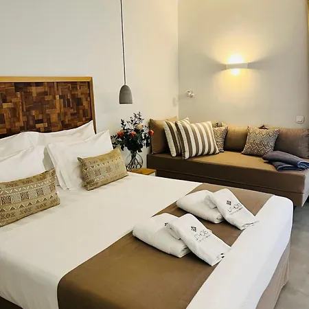 Lithos Luxury Hotell 4*