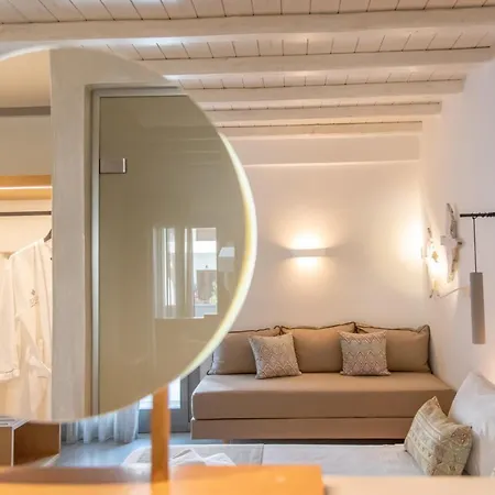 Lithos Luxury Hotel