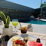 Lithos Luxury Hotel 4*
