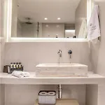 Lithos Luxury