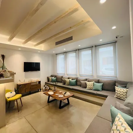 Lithos Luxury 4*