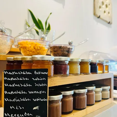 Lithos Luxury Szálloda 4*