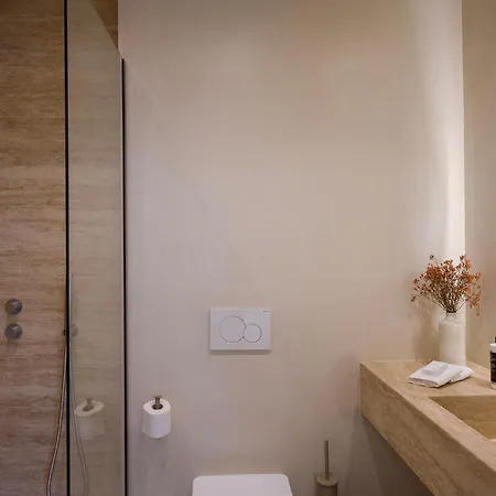 Lithos Luxury Hotel