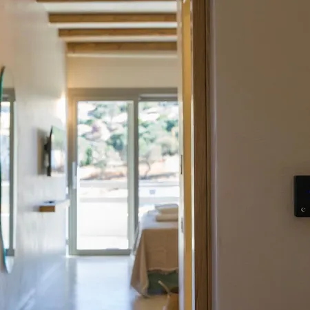 Lithos Luxury Hotel 4*