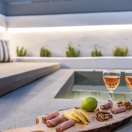 Lithos Luxury Ξενοδοχείο 4*