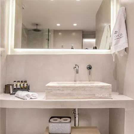 Lithos Luxury