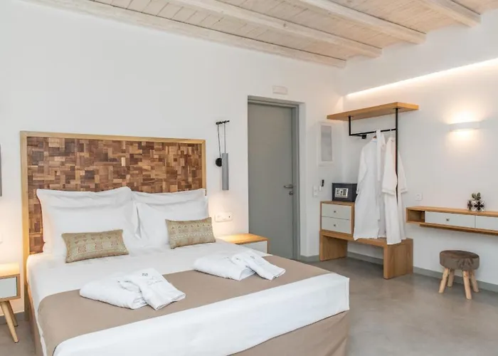 Lithos Luxury Hotell 4*