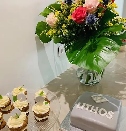 Hotell Lithos Luxury 4*