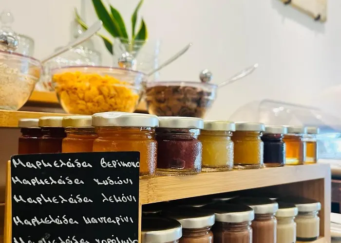 Lithos Luxury Hotell 4*