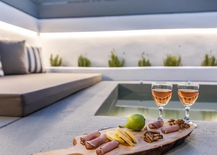 Lithos Luxury Hotel 4*