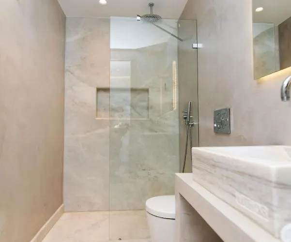 Hotell Lithos Luxury Tínos